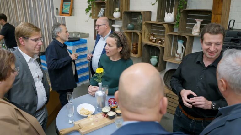 Verzamelobjekte: Entdecken Sie die besten Gesch&auml;fte in Sint-Niklaas