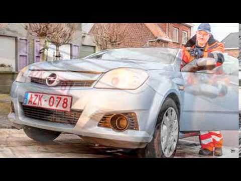 Fahrzeugvielfalt in Oostende: Autos und Lkw im Fokus